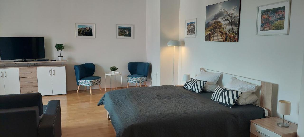 Apartamento Rezidence Certovka Karlovy Vary Exterior foto